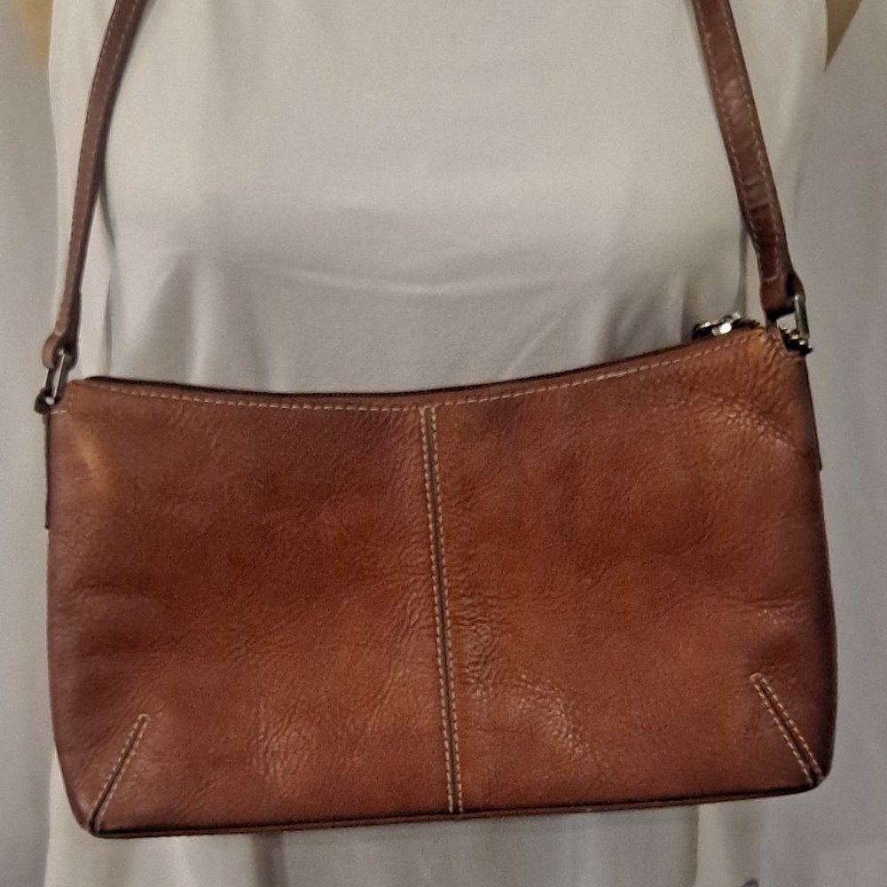 ETIENNE AIGNER LEATHER PURSE - Picture 2 of 5